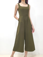 Back Keyhole Jumpsuit (Non-returnable) - Ferlicious