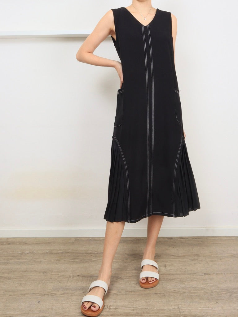 Pleats Midi Dress