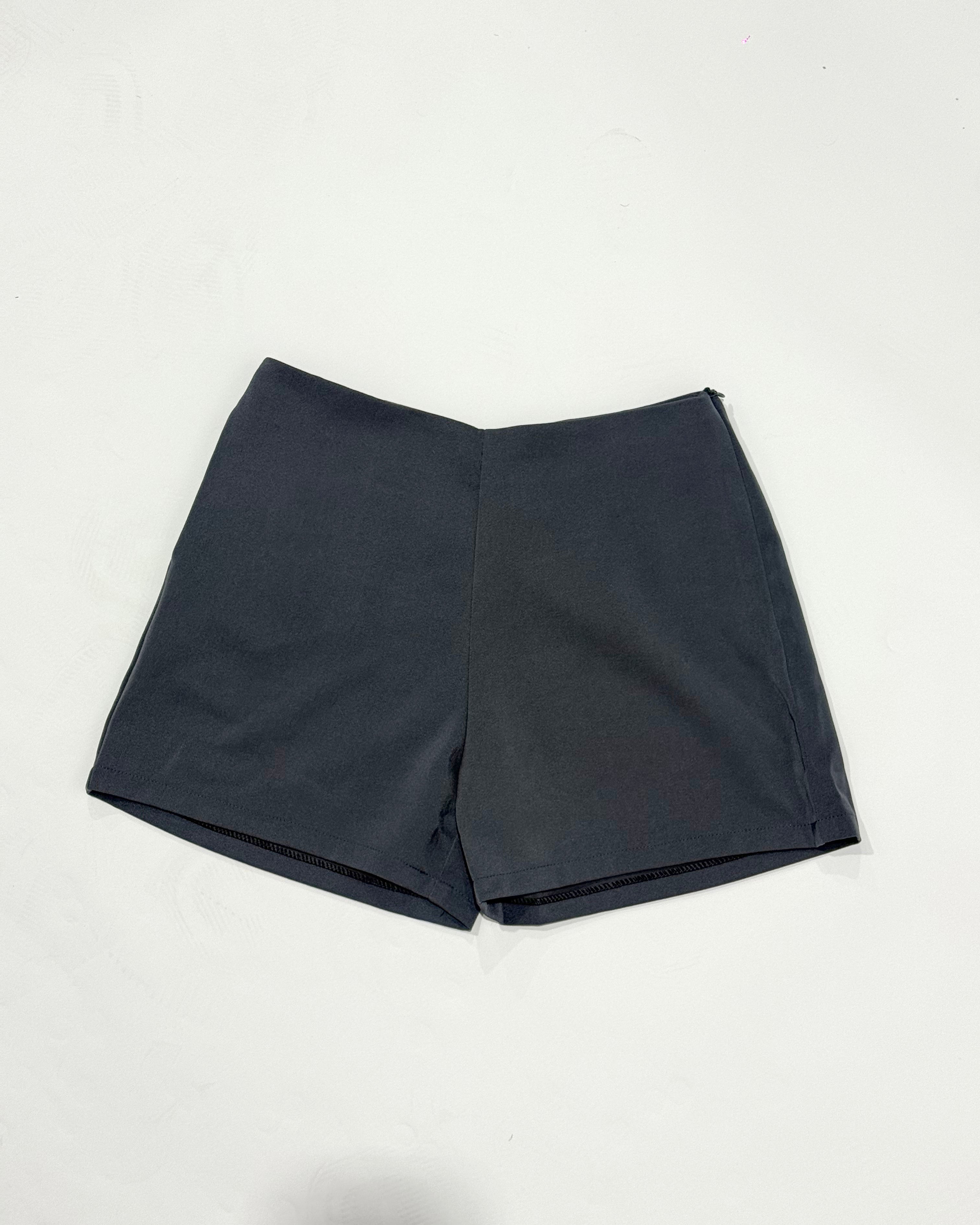 Basic HW Shorts - Ferlicious