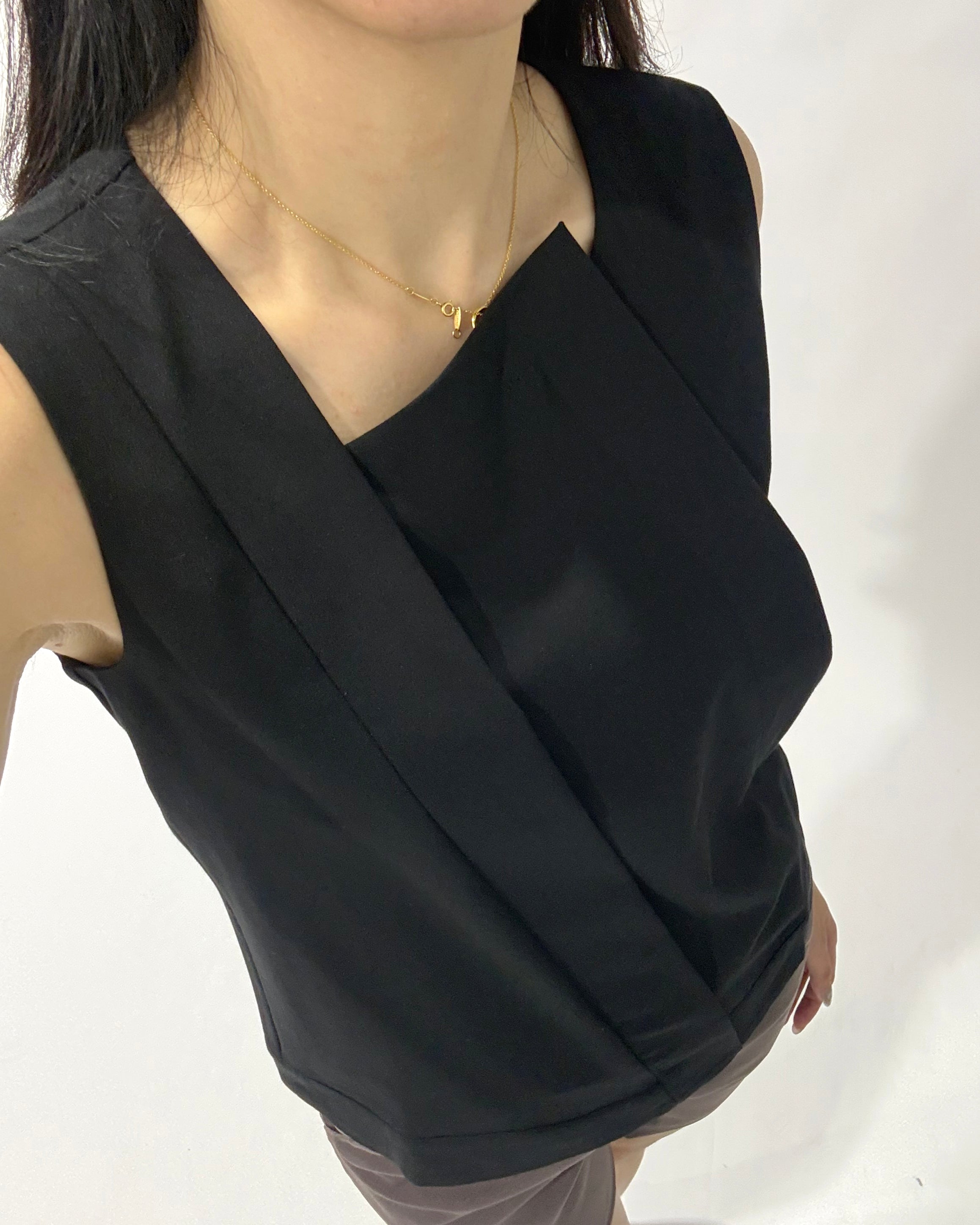 Axis Fold Top - Black - Ferlicious