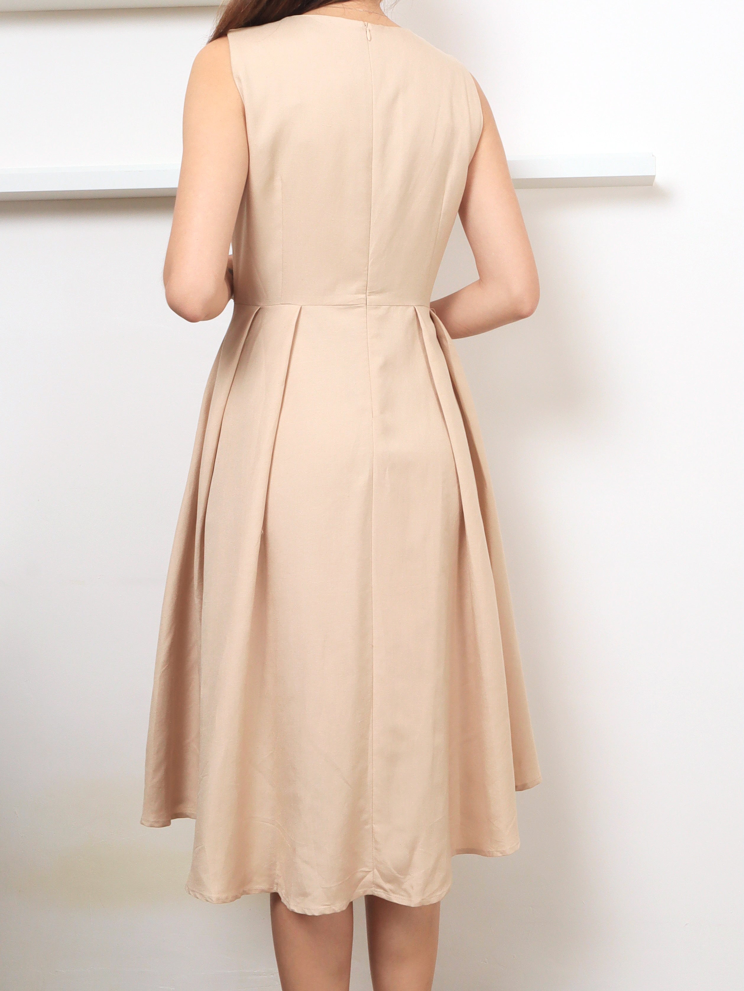 Rose Embroidery Midi - Beige