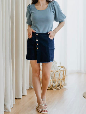 Slant Button Denim Skorts
