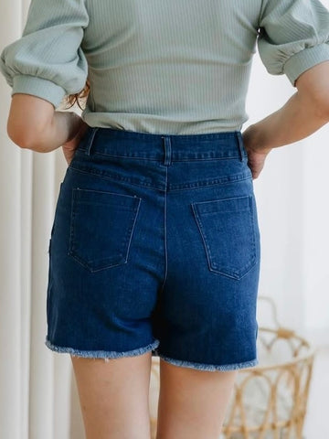 Slant Button Denim Skorts