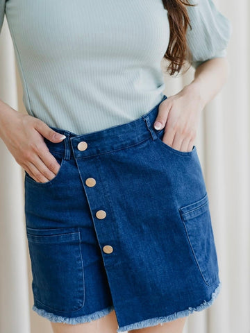 Slant Button Denim Skorts