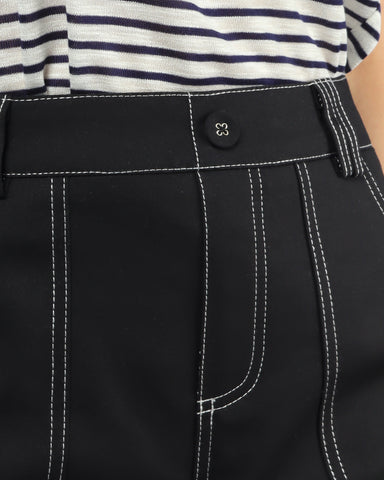 Contrast Stitch Shorts - Black