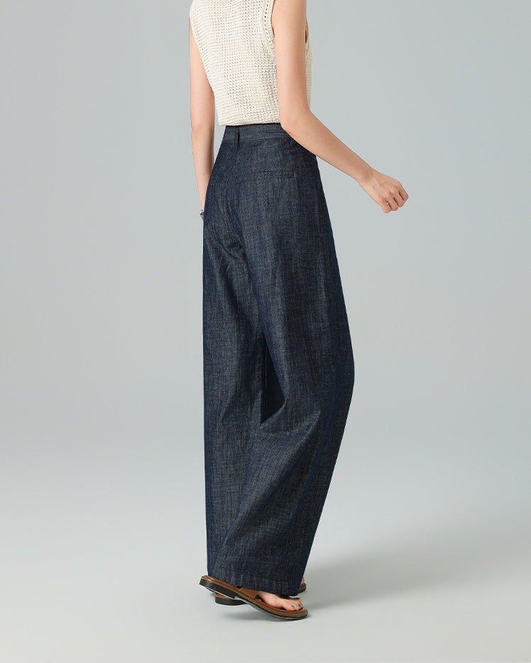 Featherlight Pleated Wide Leg Pants