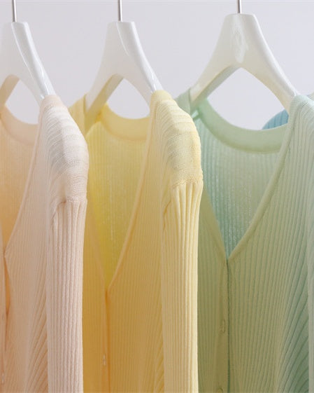 Ribbed Knit Cropped Cardigan