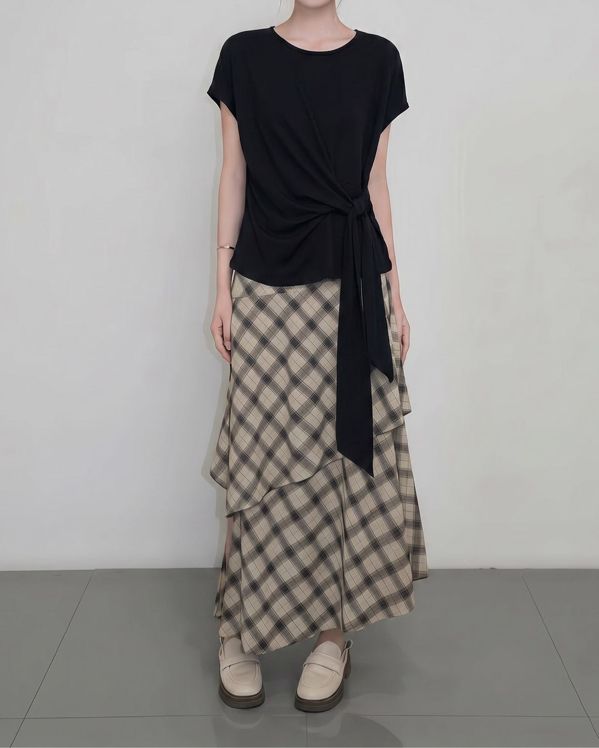 Side Tie Knot Top Black front view