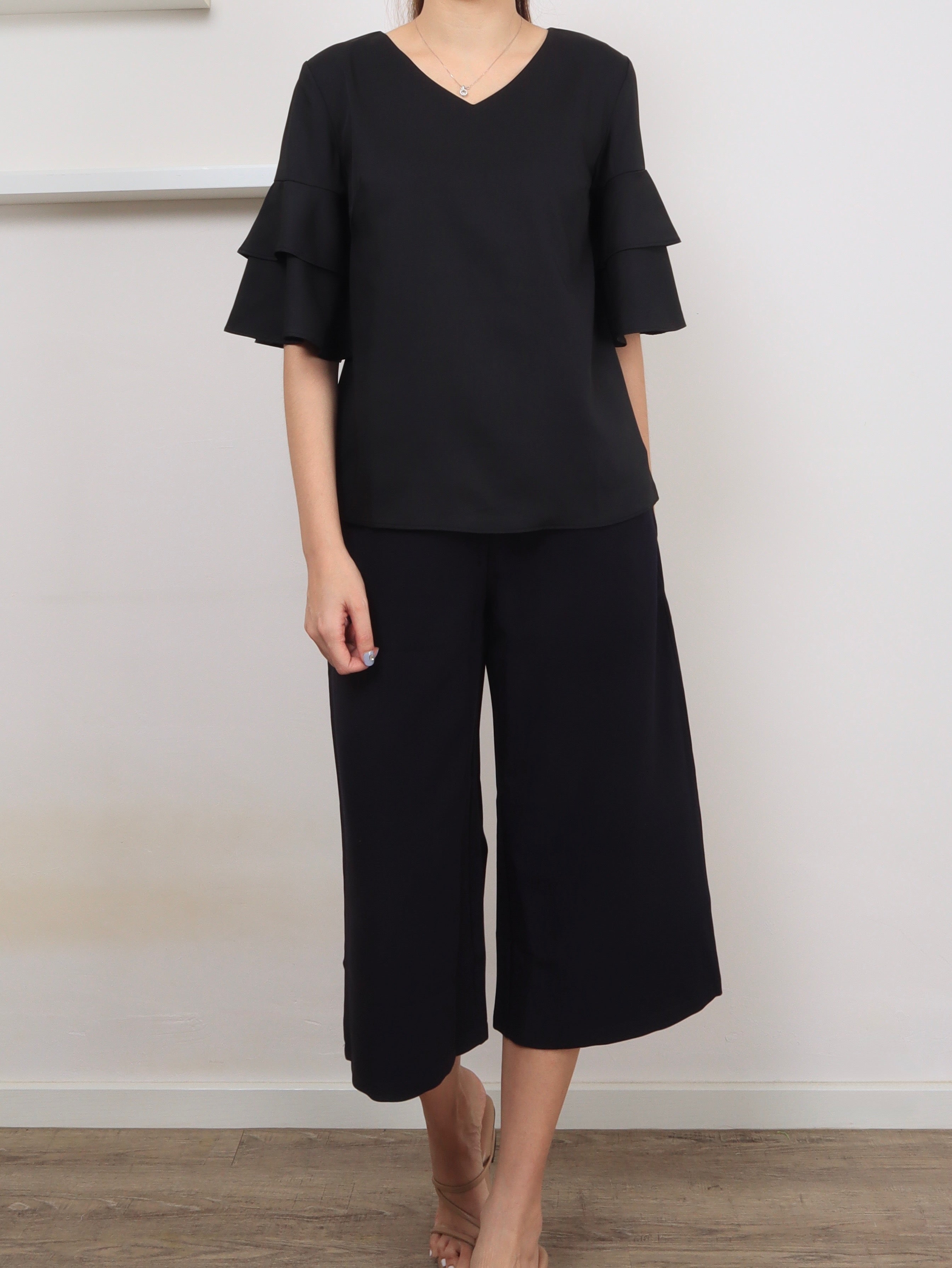 Trumpet Sleeve Top - Black