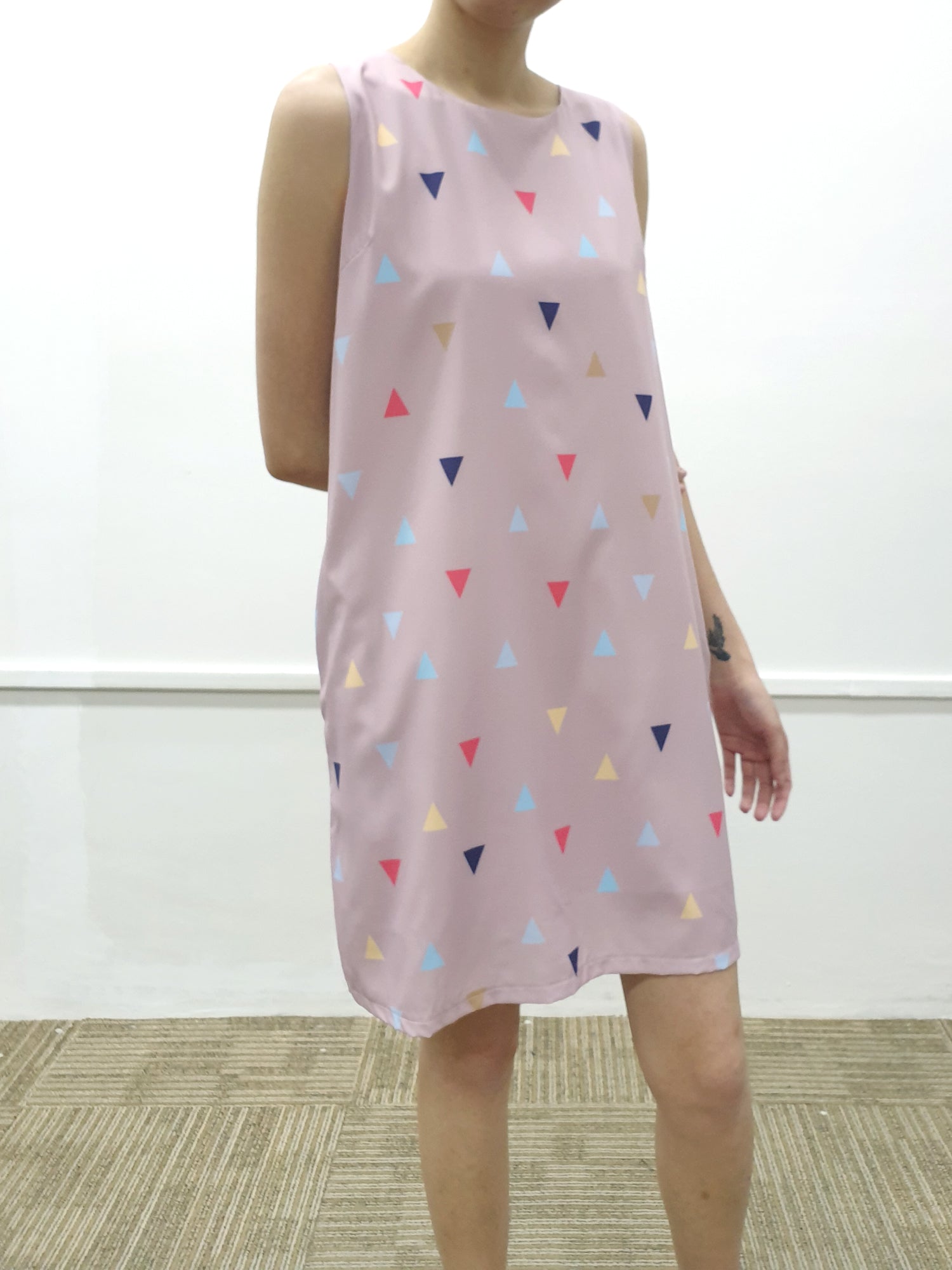 Triangle Print Shift Dress (Non-returnable) - Ferlicious