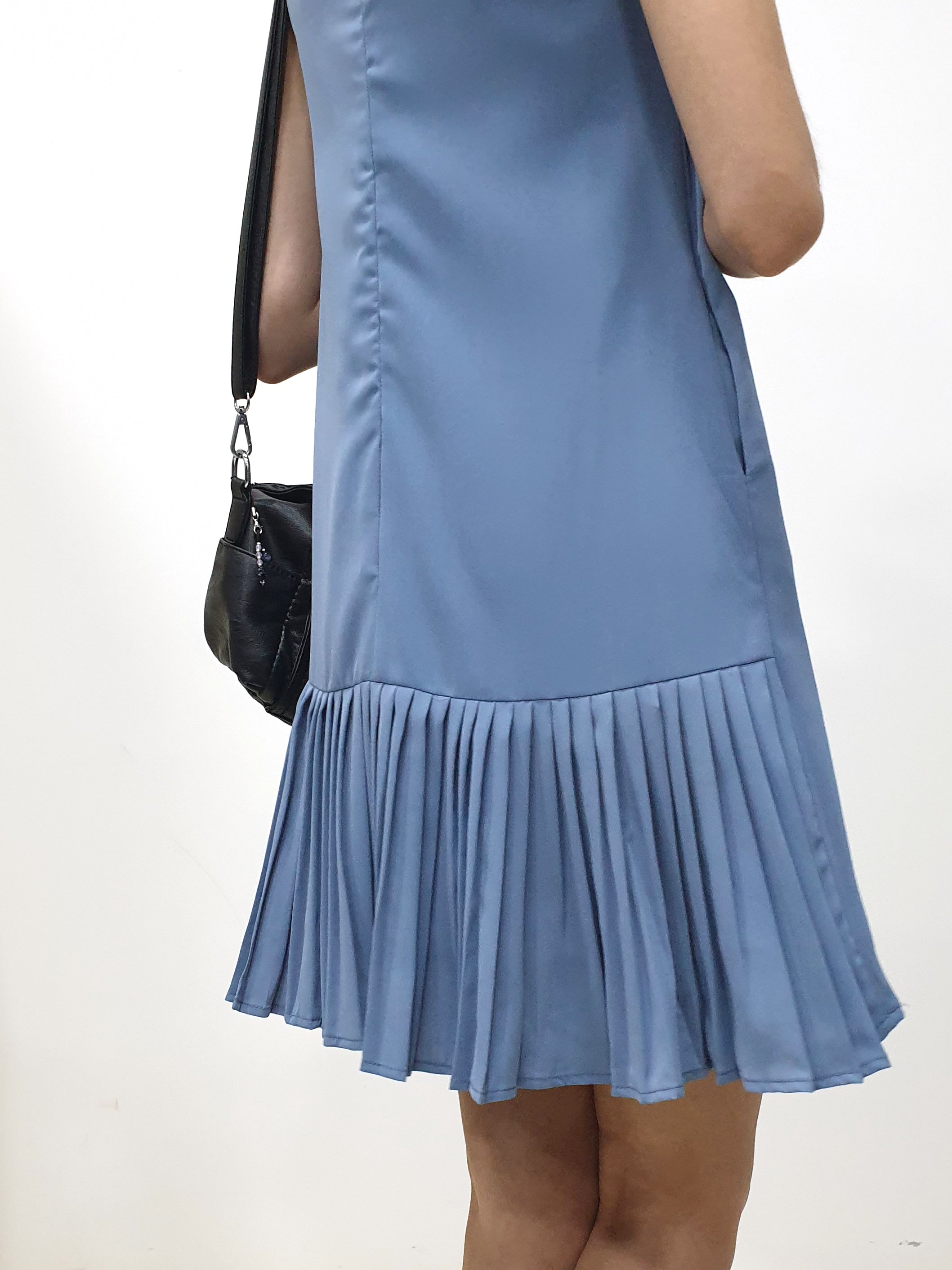 Pleated Back Shift Dress (Non-returnable) - Ferlicious