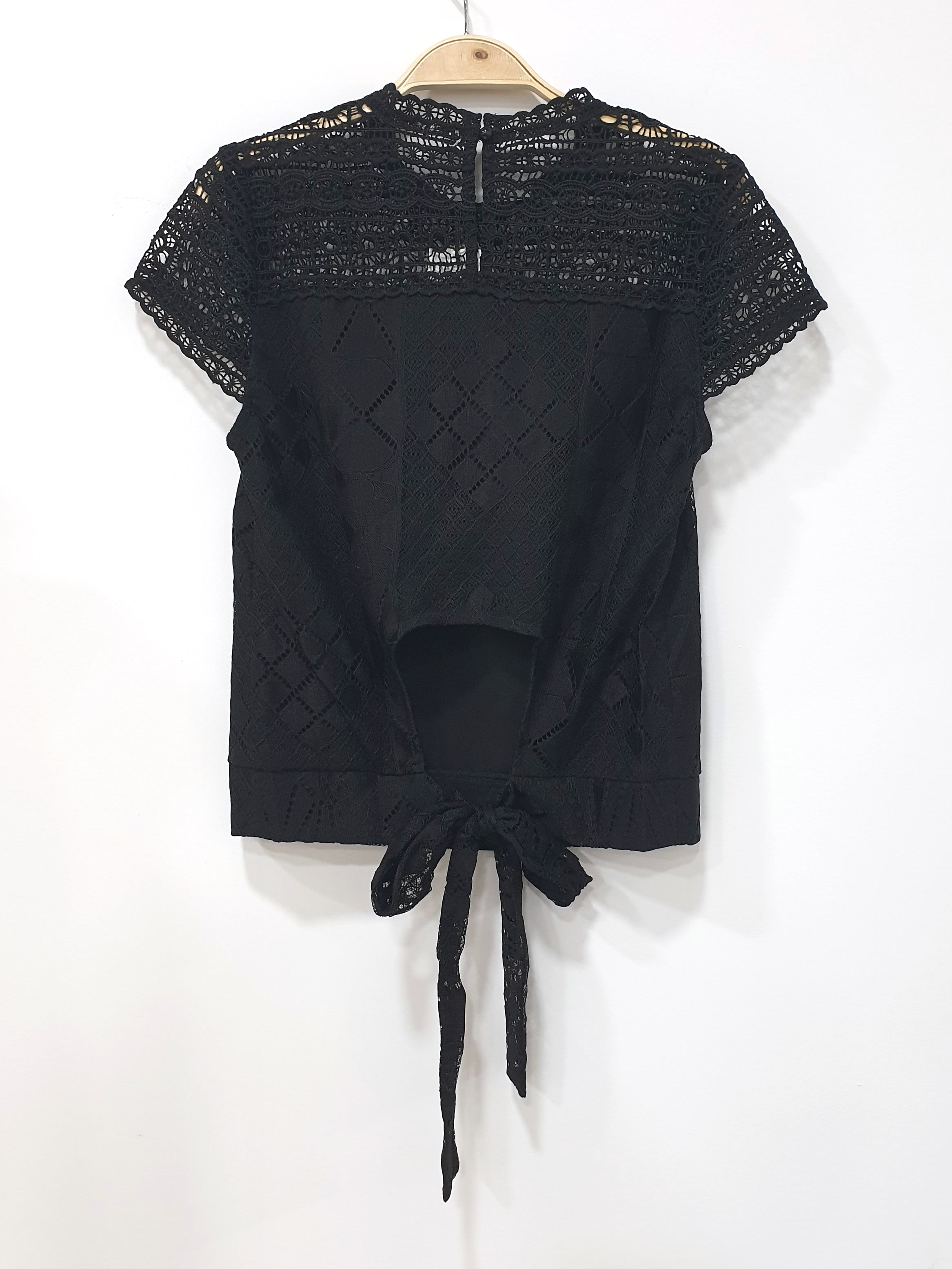 Back Tie Crochet Top - Ferlicious