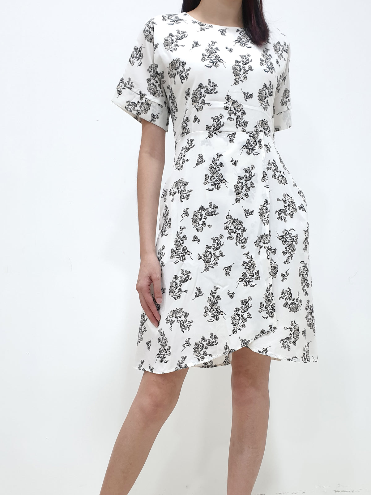 Floral Sleeved Dress (Non-returnable) - Ferlicious