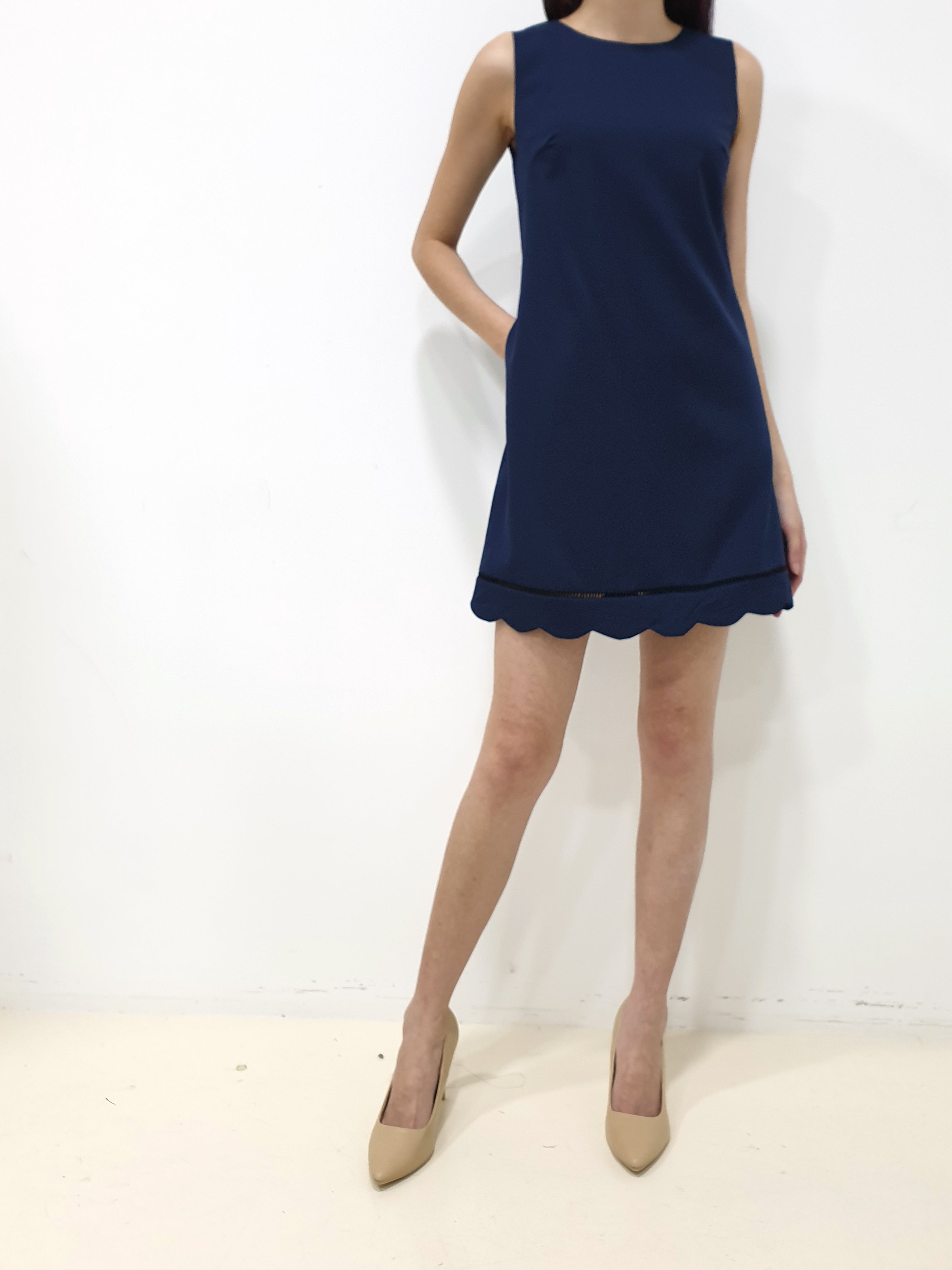 Scallop Hem Shift Dress - Ferlicious