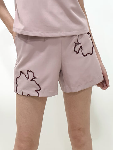 Petals Outline Shorts (Non-returnable) - Ferlicious