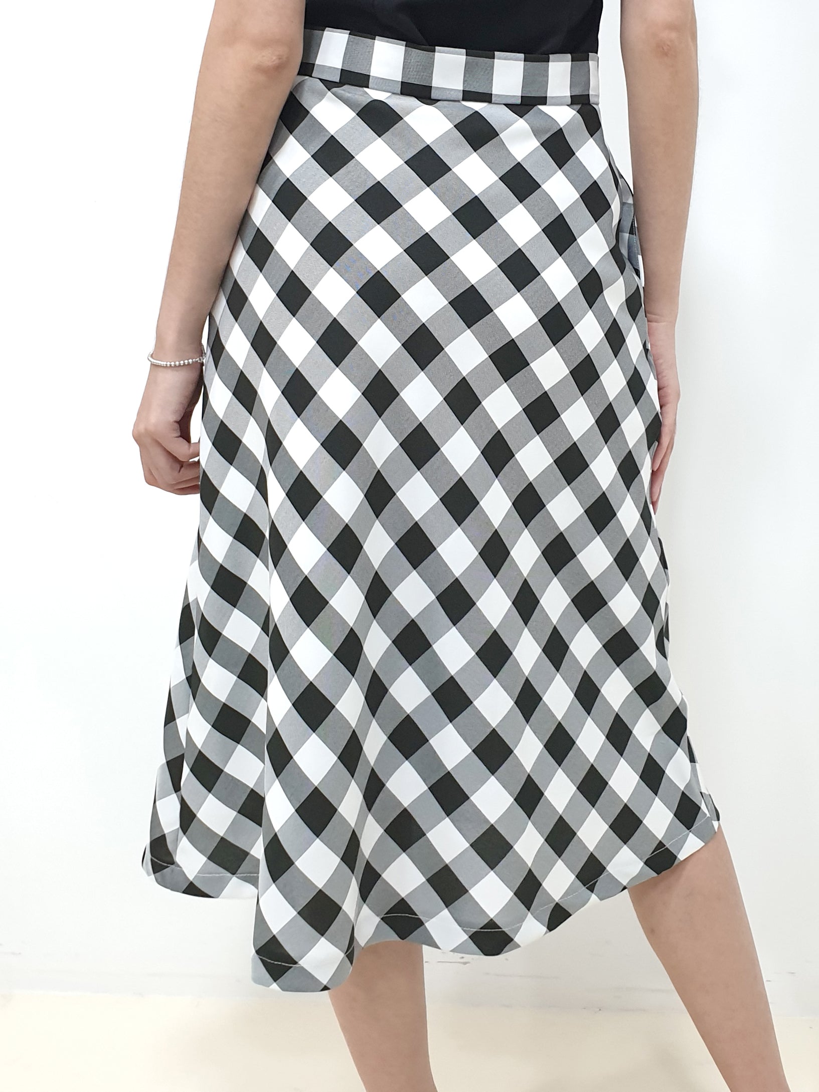 Buttons Checkered Skirt (Non-returnable) - Ferlicious