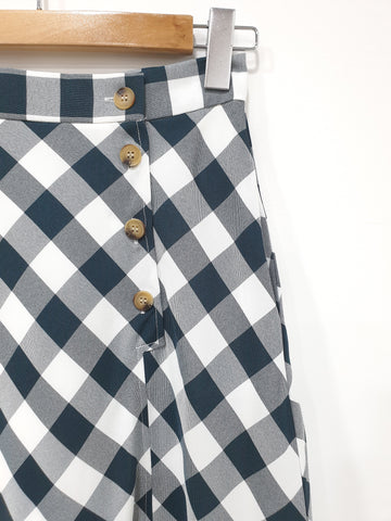 Buttons Checkered Skirt (Non-returnable) - Ferlicious