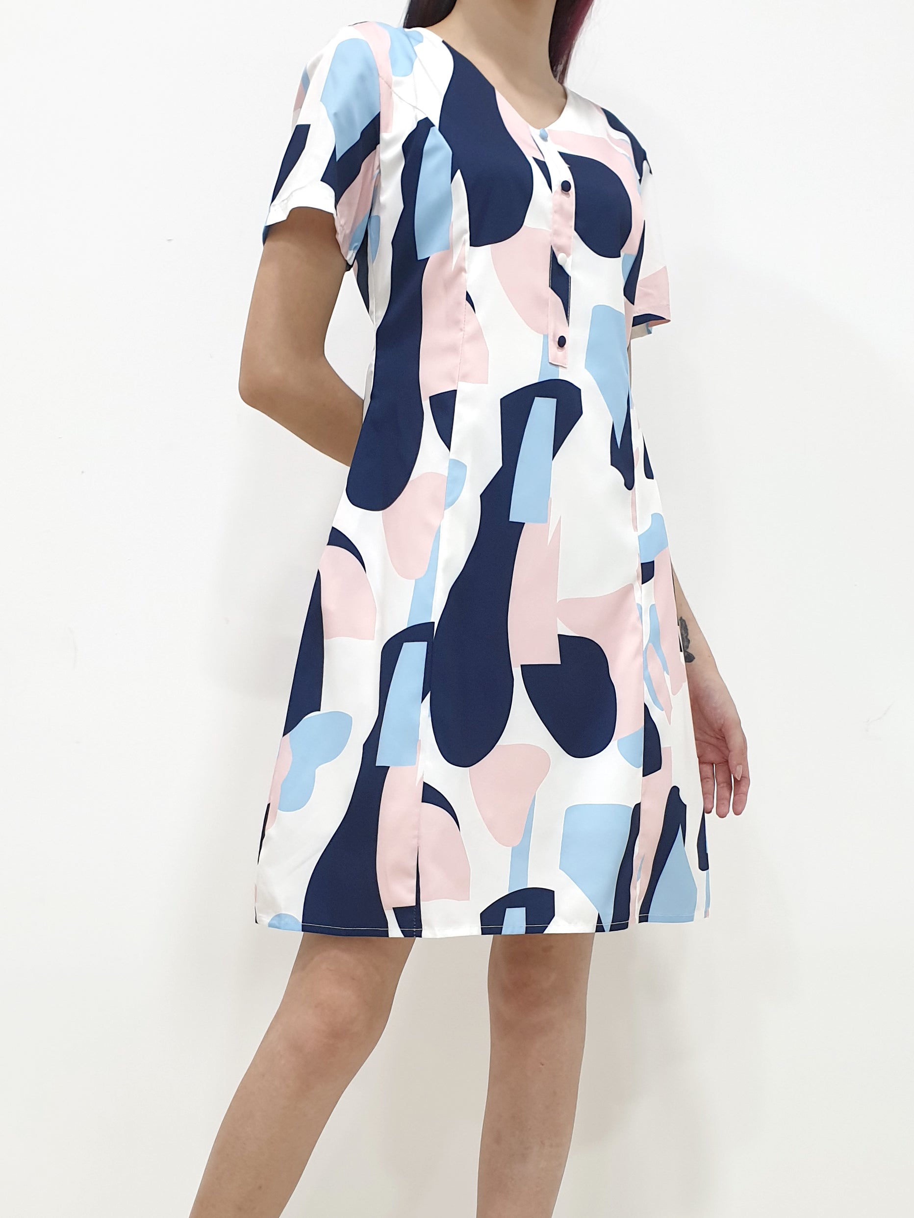 Colourblock Sleeved Dress (Non-returnable) - Ferlicious