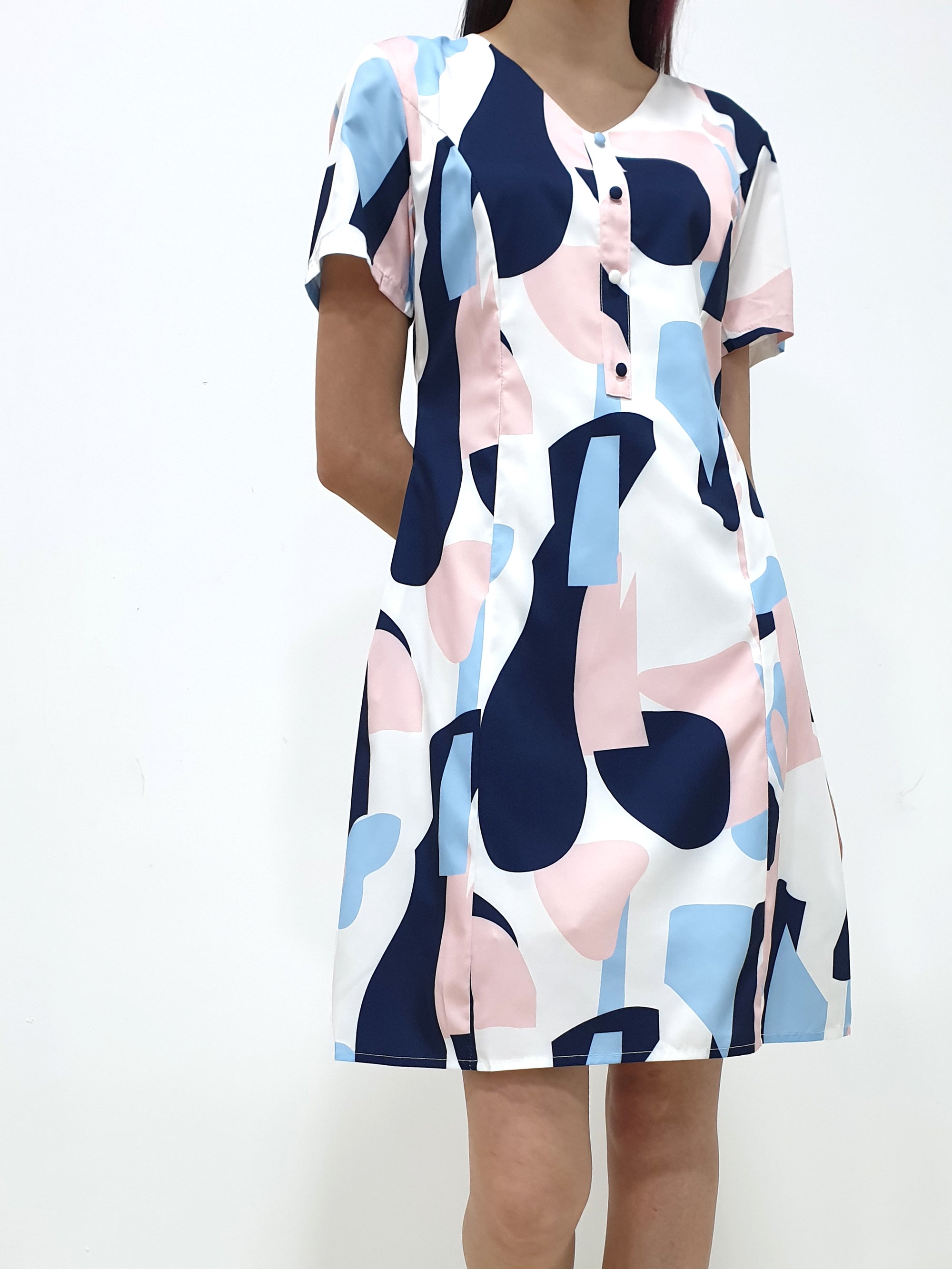 Colourblock Sleeved Dress (Non-returnable) - Ferlicious