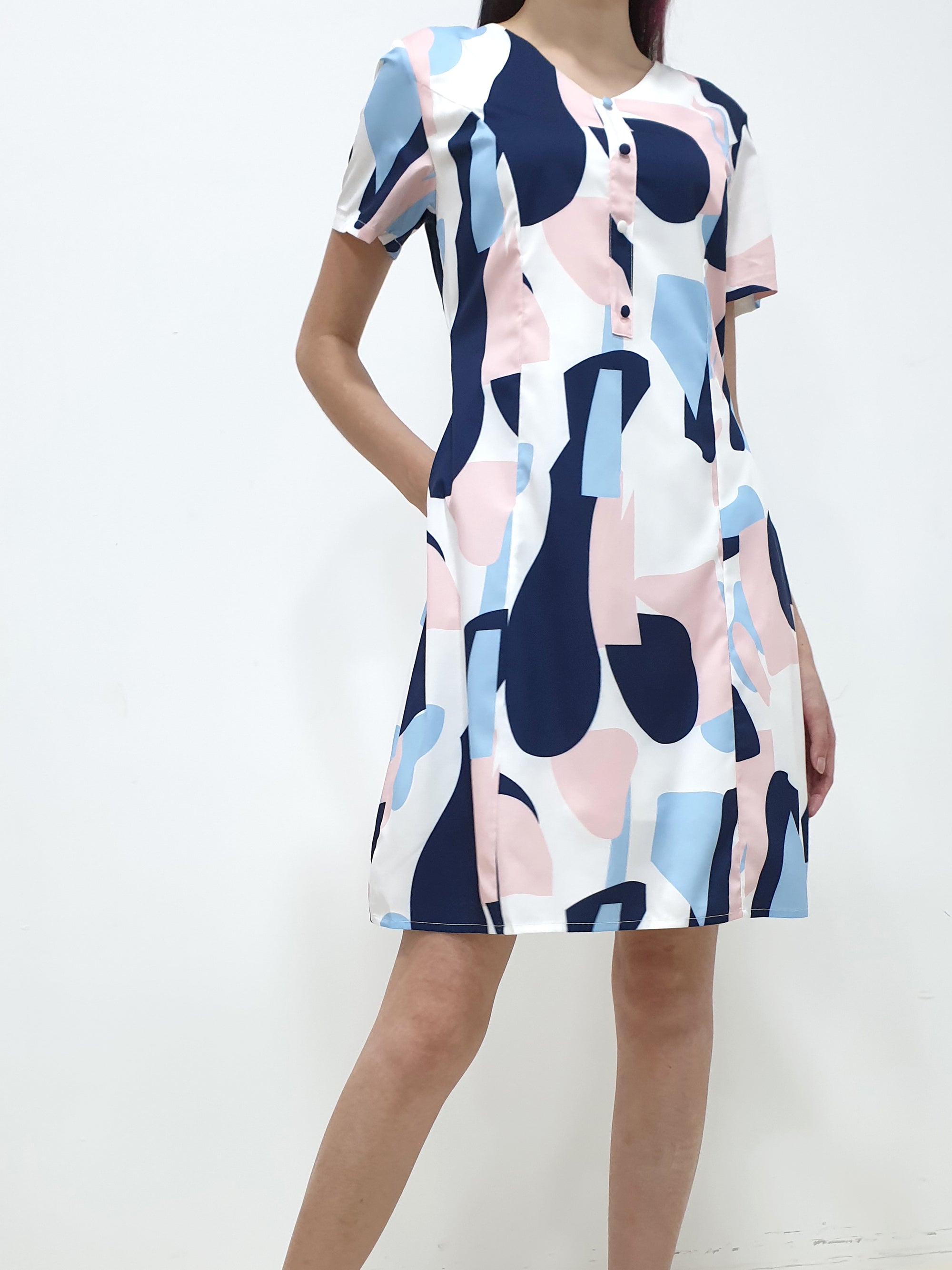 Colourblock Sleeved Dress (Non-returnable) - Ferlicious