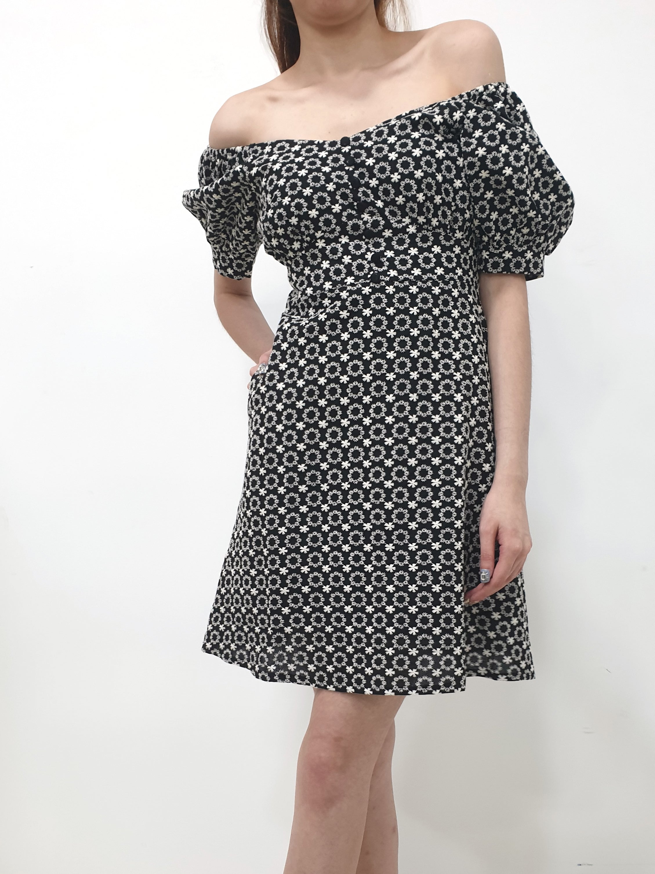 Delicate Connection Dress - Black