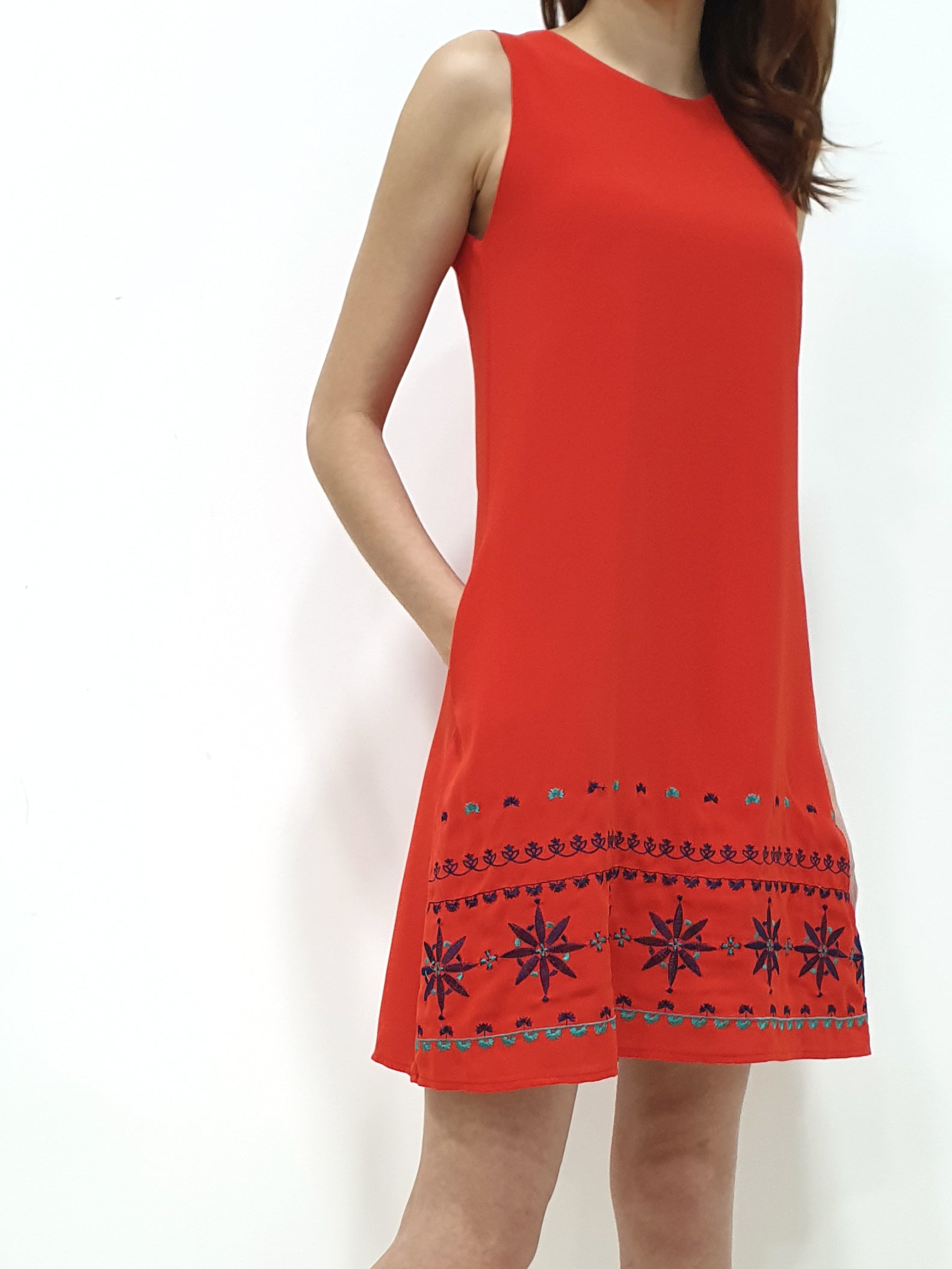 Embroidery Bottom Shift Dress (Non-returnable) - Ferlicious