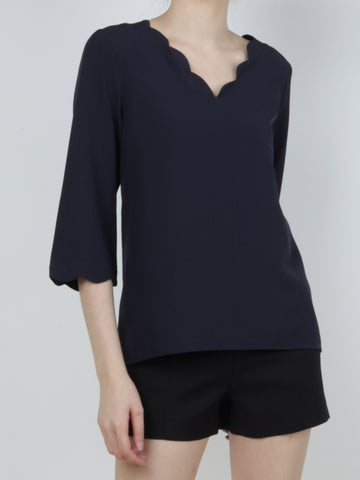 MADEBYFER Scallop Trimming Blouse